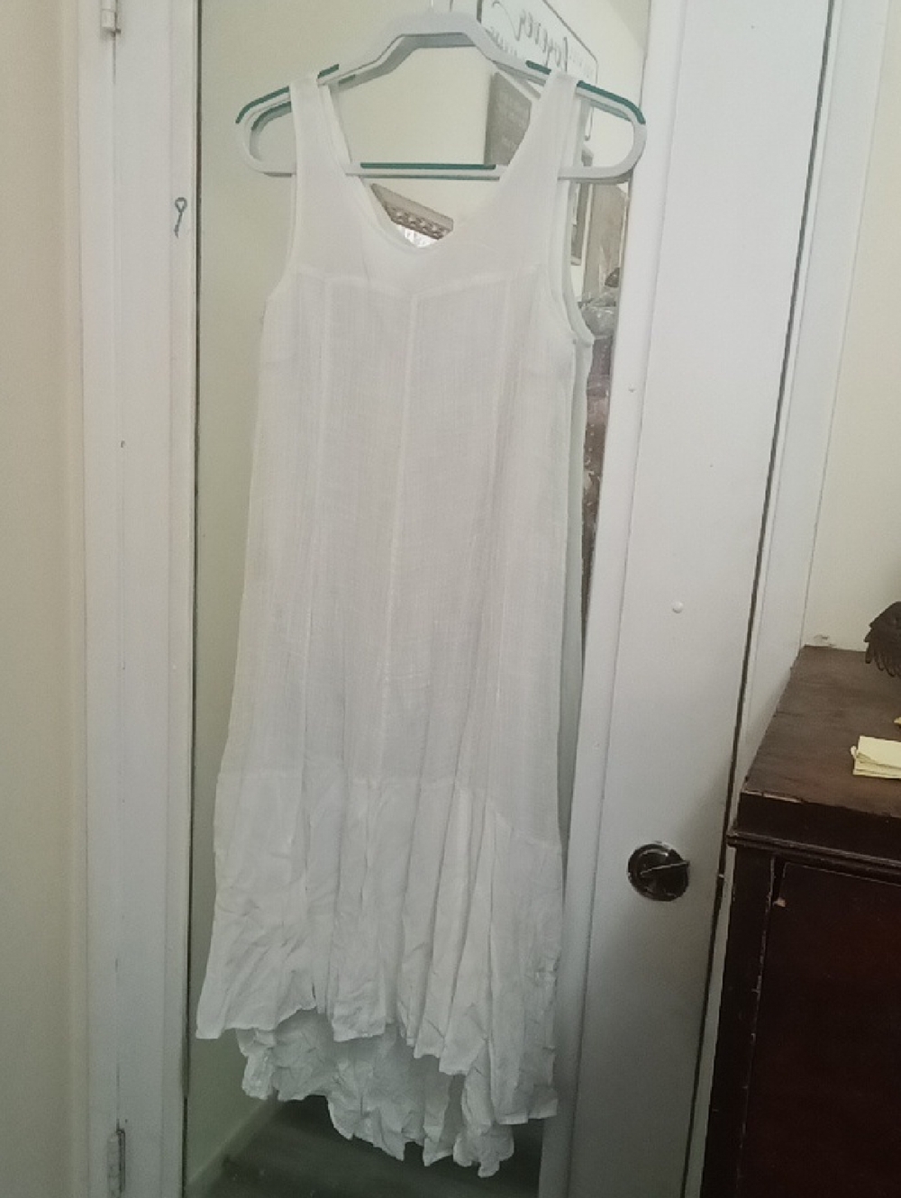 Women's Lovely Lightweight White Sleeveless Maxi Dress